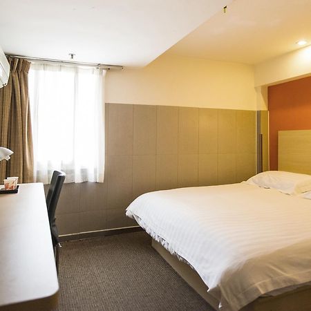 Motel Huzhou Hongqi Road Екстер'єр фото