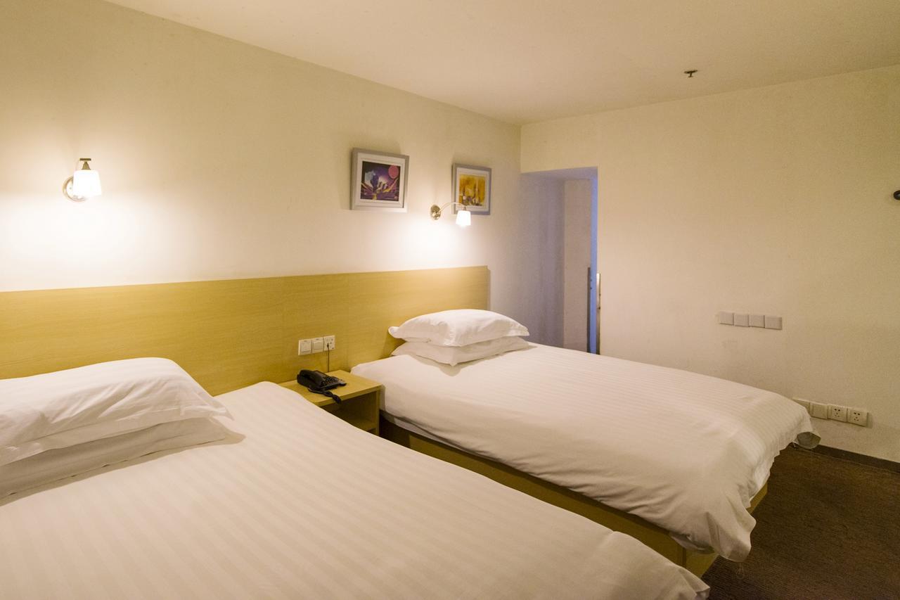 Motel Huzhou Hongqi Road Екстер'єр фото