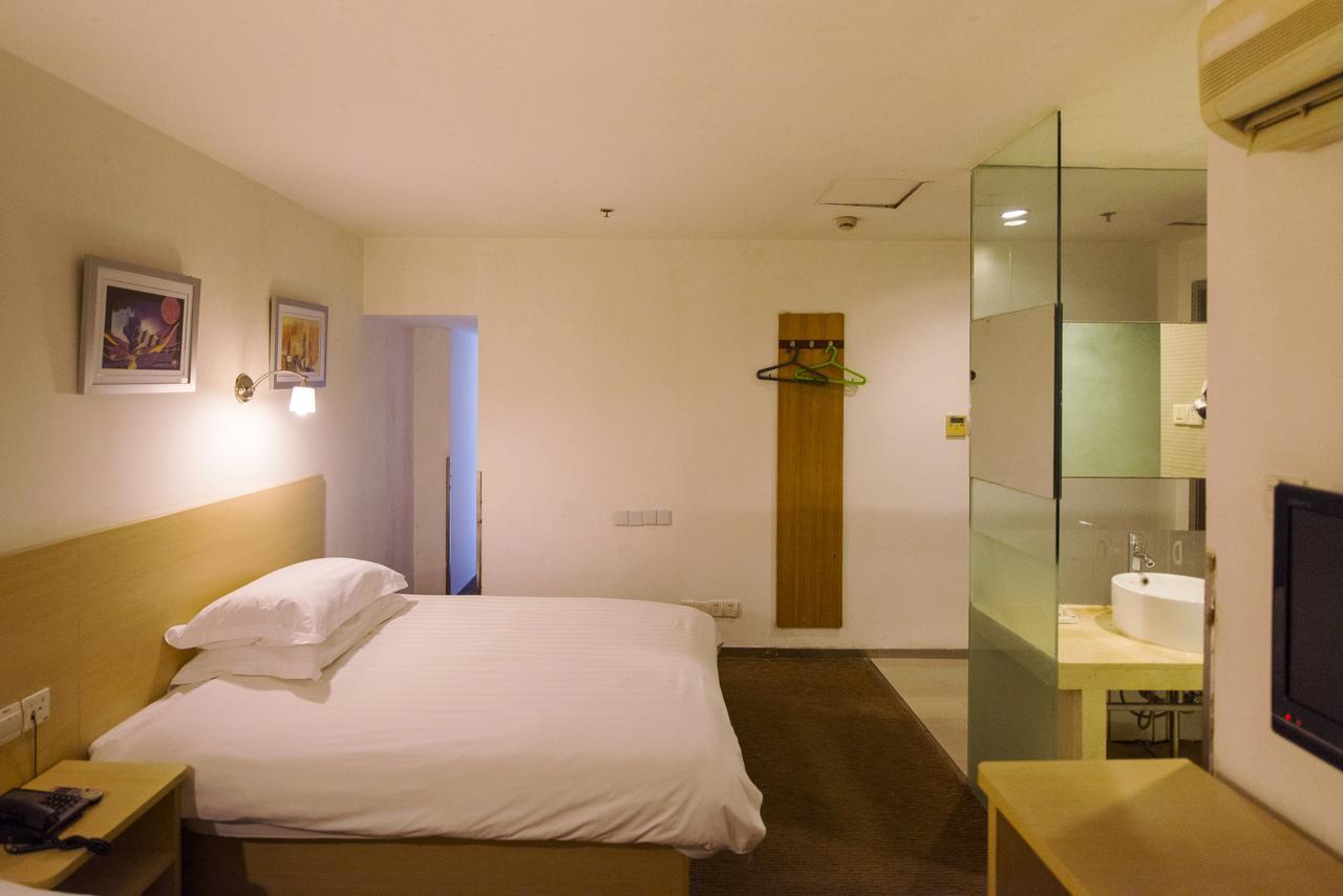 Motel Huzhou Hongqi Road Екстер'єр фото